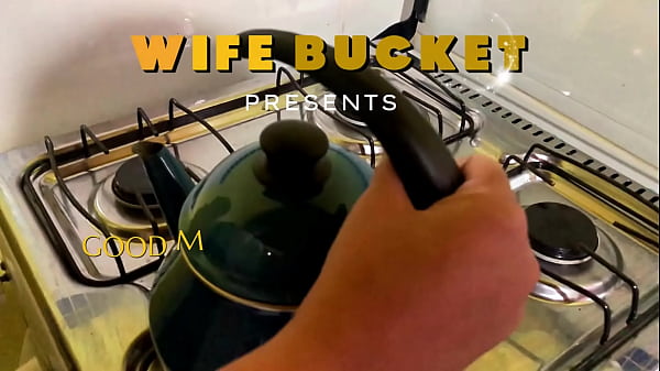 Amateur MILFs by Wifebucket – Good morning blowjob, what a great way to start the day