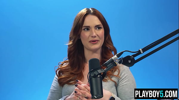 Chubby BBW MILF Siri hairy pussy masturbation and reaching orgasm