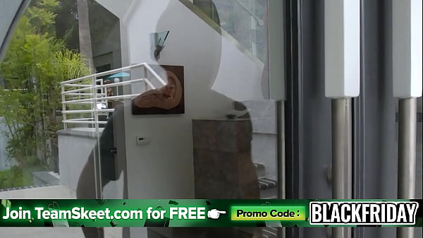 FreeUse Stepmom & Stepdaughter Pay Rent To The Landlord With Sex – Black Friday Special