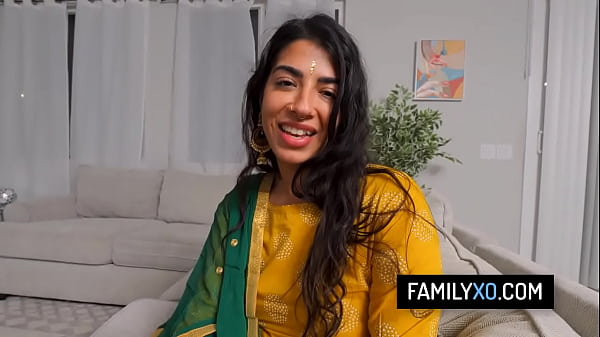 Indian stepdaughter fucks with her new stepdad – Jasmine Sherni