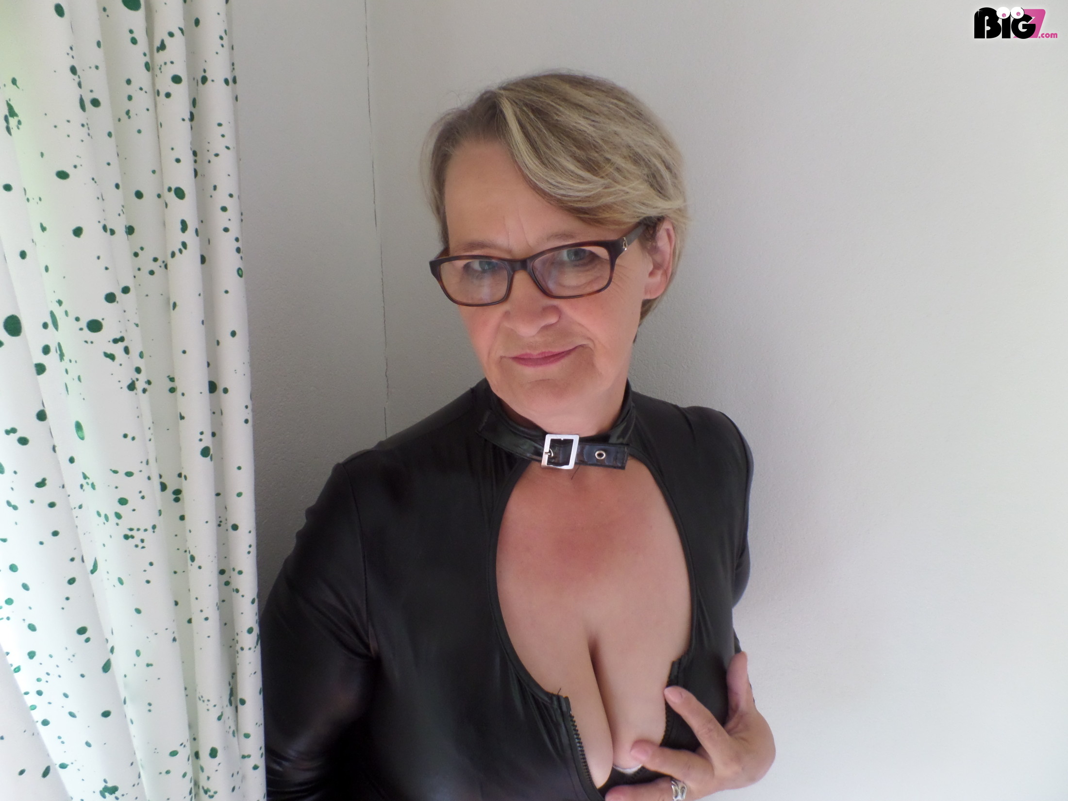 DiereifeBea - German Porn Actor