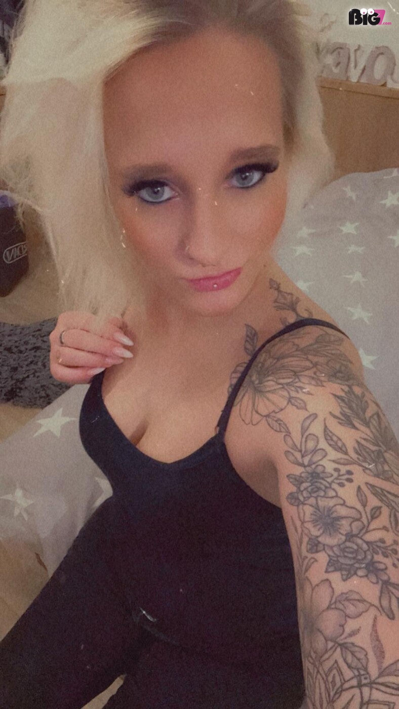 SweetButSpicyXX - German Porn Actor