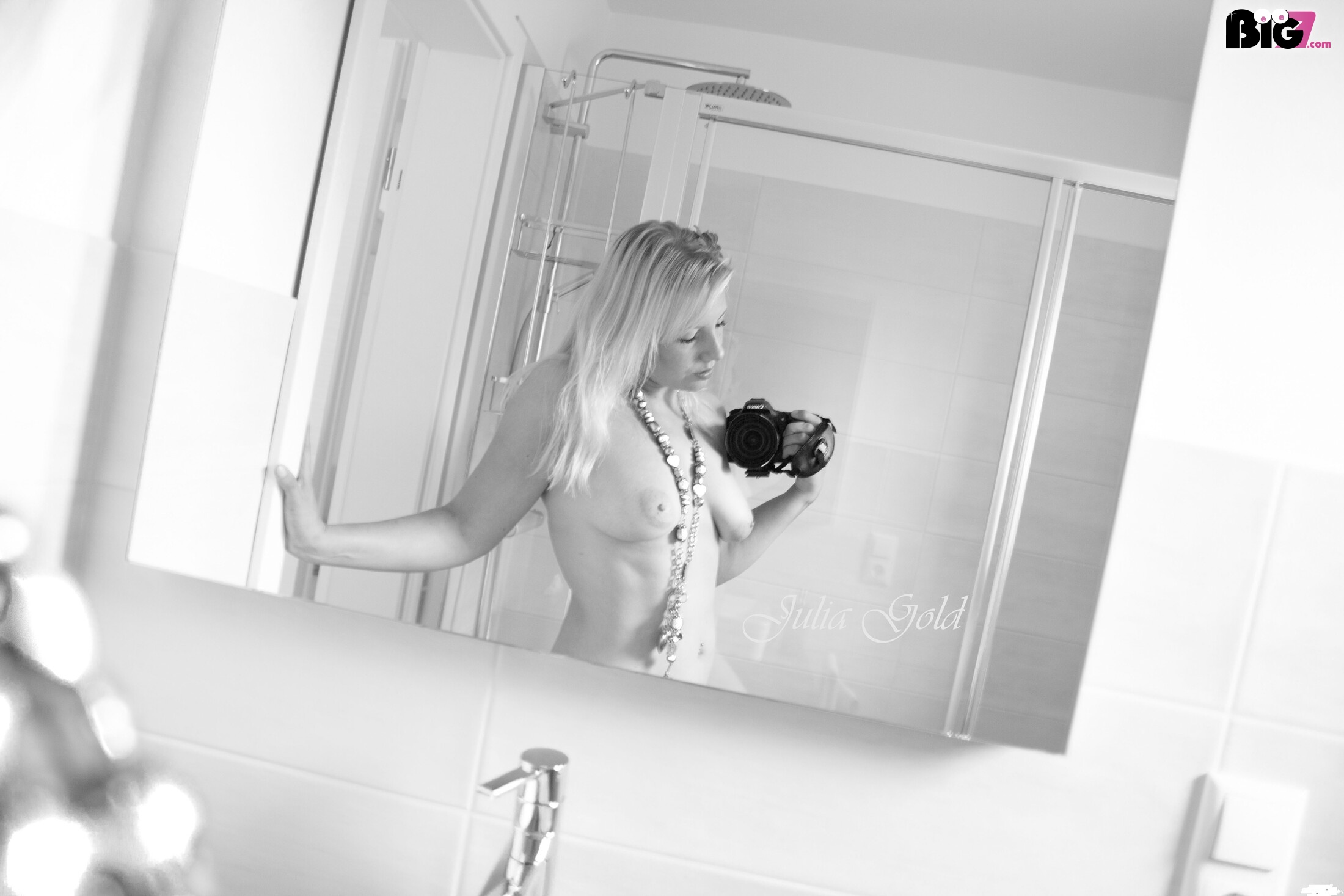 Julia-Gold - German Porn Actor