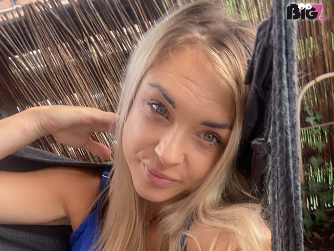 juicyASHLEY - German Porn Actor