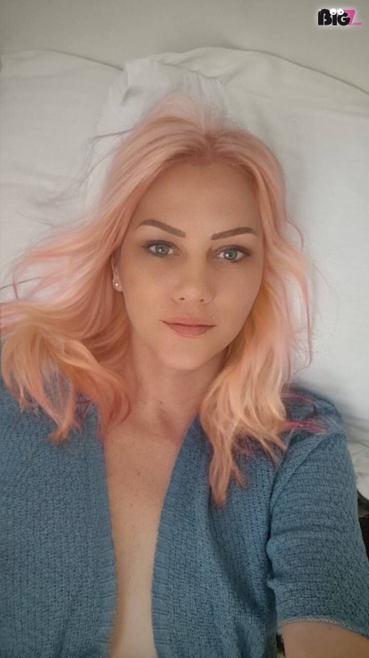 AubreyLoo - German Porn Actor