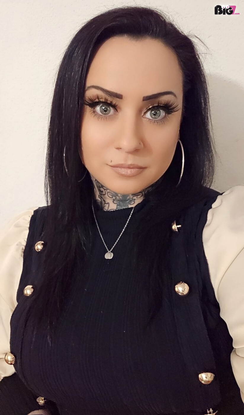 DiamondIvy - German Porn Actor