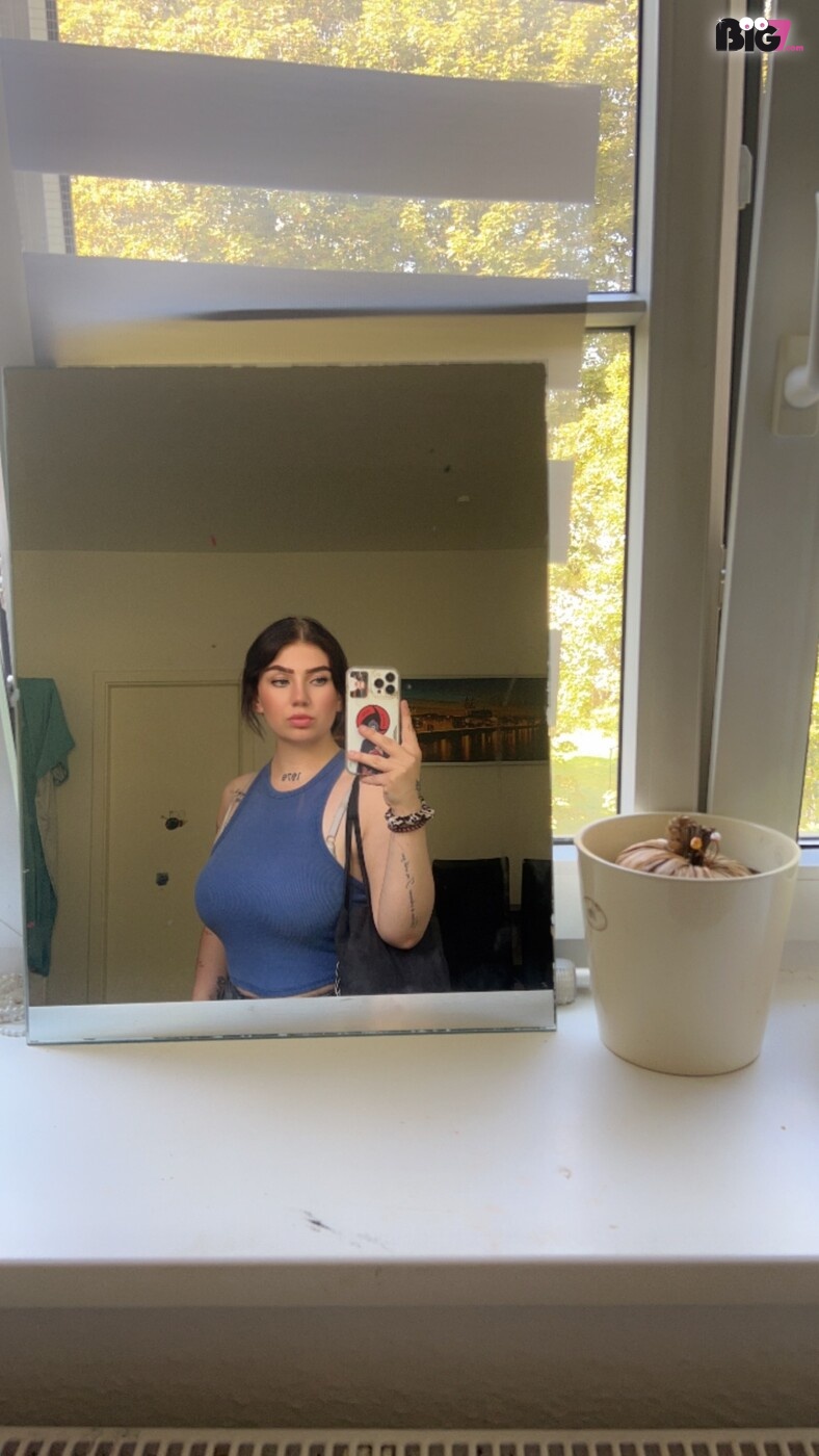 EmilyJune22 - German Porn Actor