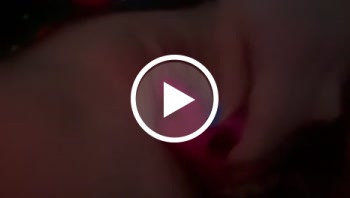 Oh geil so nass und feucht ich brauchte es einfach mal wieder so sehr bis ich ganz ausgelaufen bin