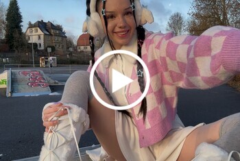 Bin ich ein Dorfluder? Zum 1x vor einem FREMDEN besorgt!!