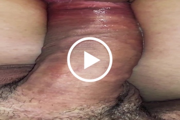 mit den Füßen den Schwanz gewichst