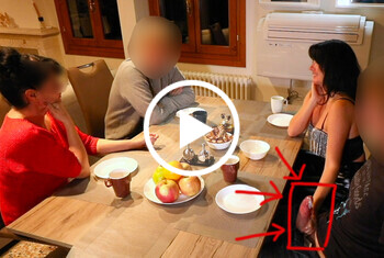 Beim Meeting heimlich abgewichst und zum Spritzen gebracht!