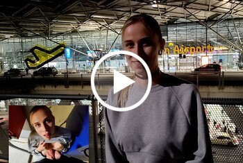 Dreist gefickt mitten am Flughafen! Mit Spermawalk!