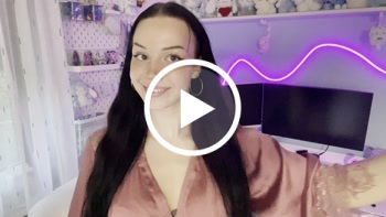 Ist das alles ein Fehler? In Unterwäsche im Internet!?