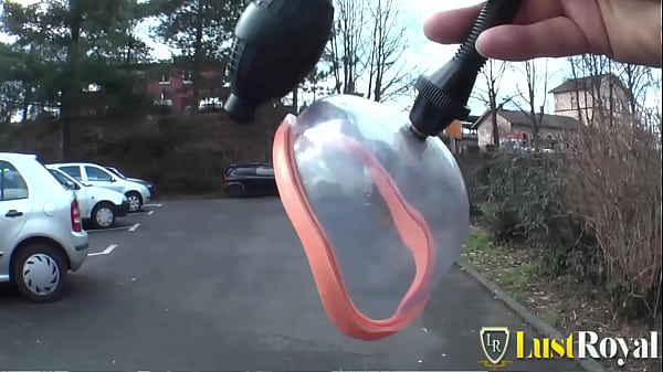 Sweet smooth pussy babe masturbates